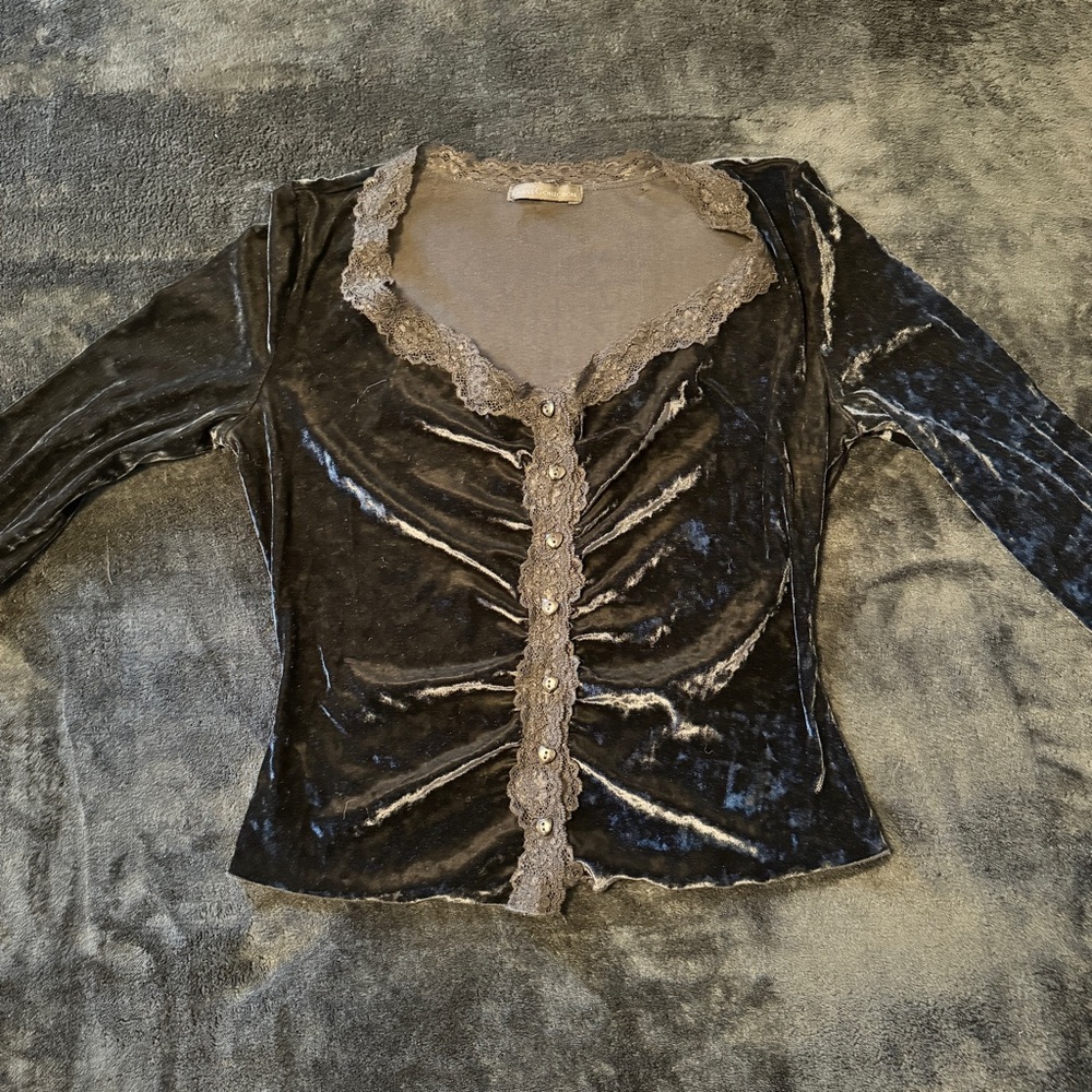 Vintage Y2K Guess Collection Gothic Velvet Lace Flared Bell Sleeves Top